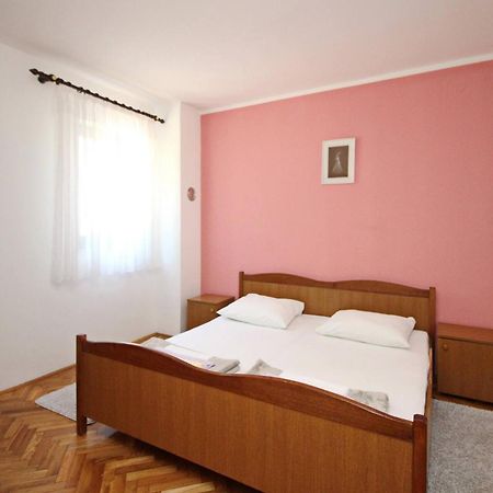 Apartments Karamarko Baška Esterno foto